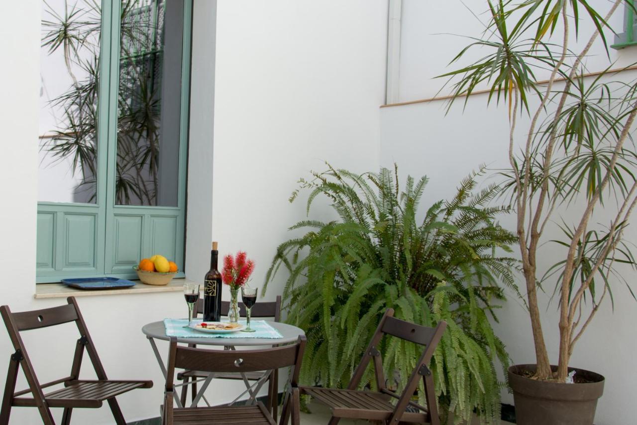 Casa Senorial Con Piscina. Casa Donna Isabel Guest House Penaflor Luaran gambar