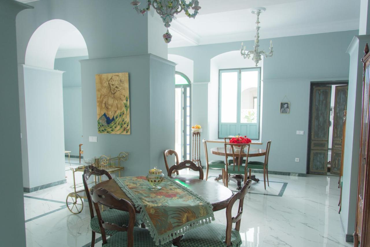 Casa Senorial Con Piscina. Casa Donna Isabel Guest House Penaflor Luaran gambar
